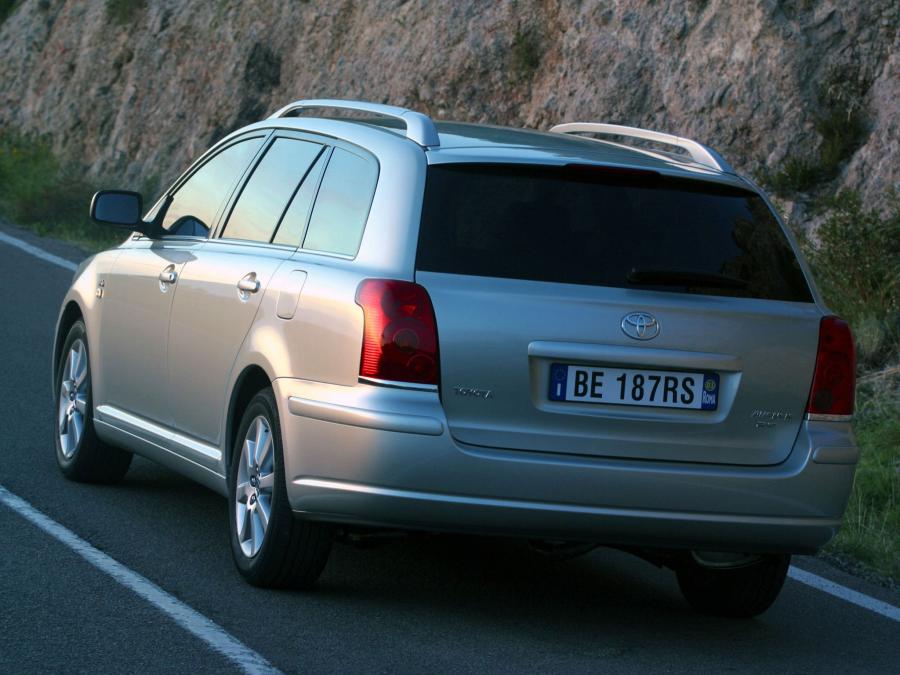  Toyota Avensis Wagon 2003 года  (фото 56 из 76)